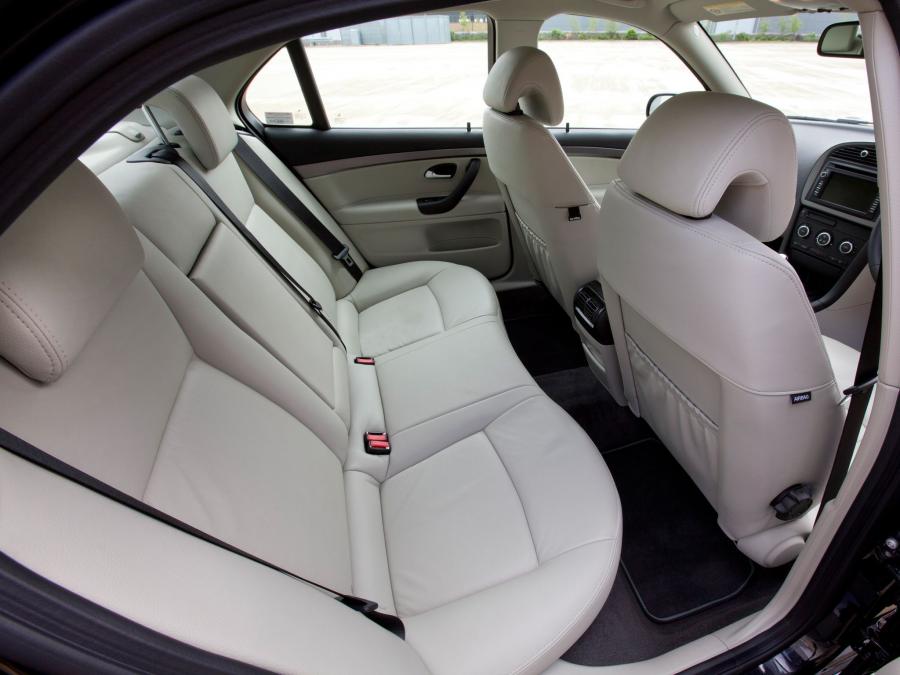  Saab 9-3 Griffin Sport Sedan 2011 года  (UK) (фото 7 из 10)